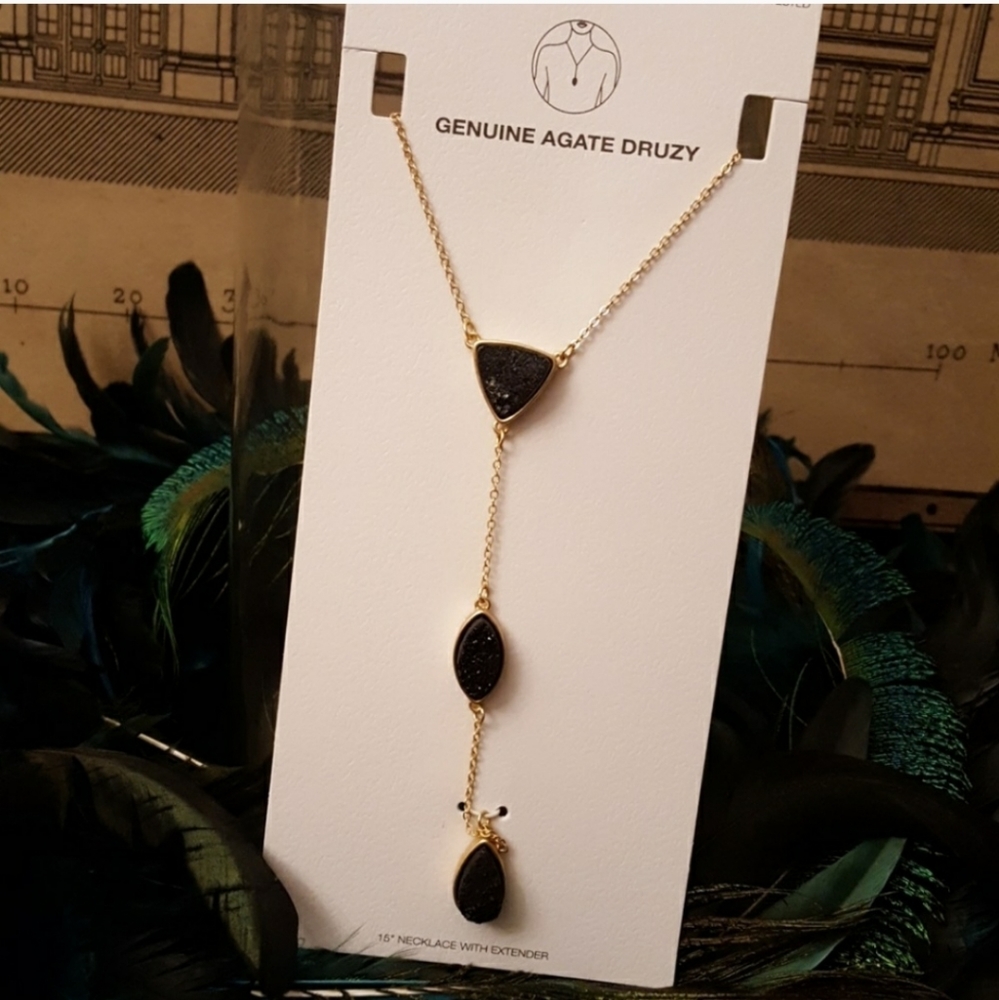 2 NWT necklaces - Picture 2 of 5